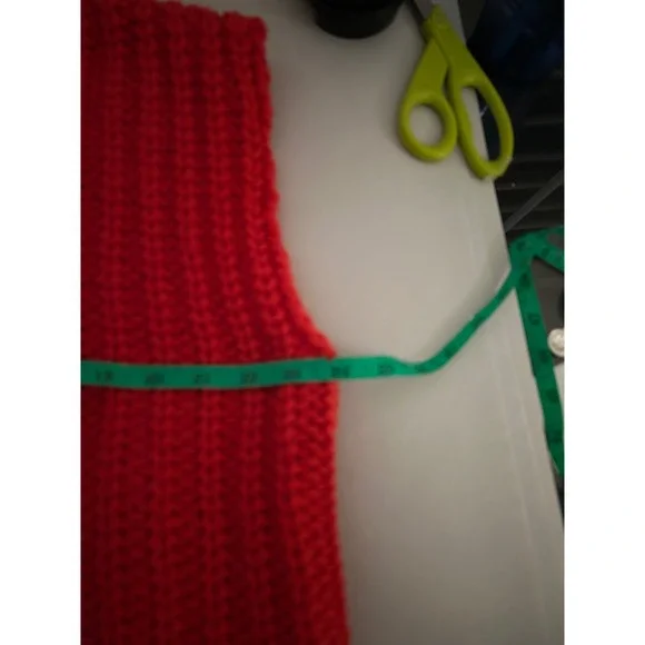 Red Chunky Knit Button Front V-Neck Sweater Vest Hammered Gold Buttons Size L - Picture 7 of 10